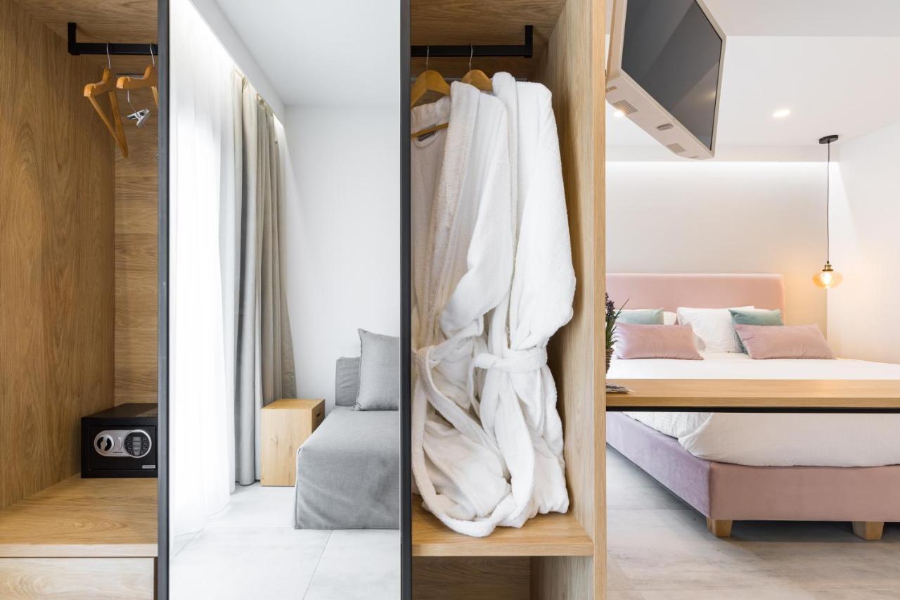 V Luxury Suites Kanálion Exteriör bild