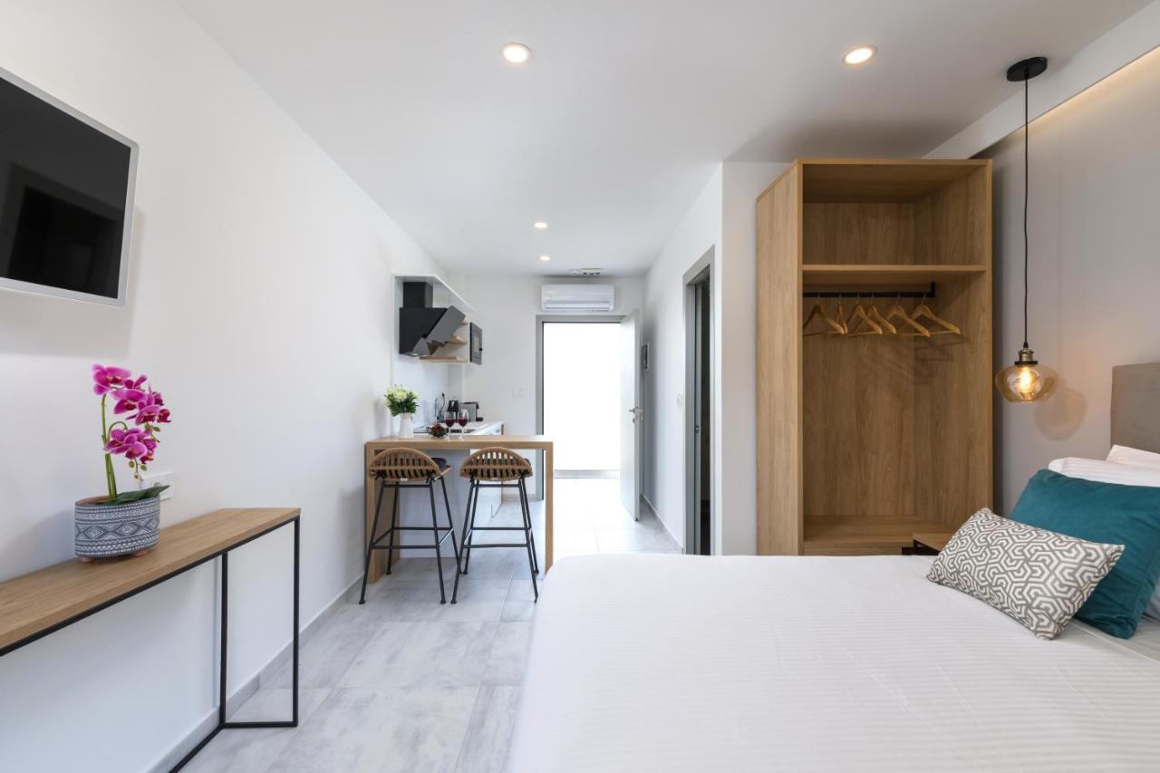 V Luxury Suites Kanálion Exteriör bild