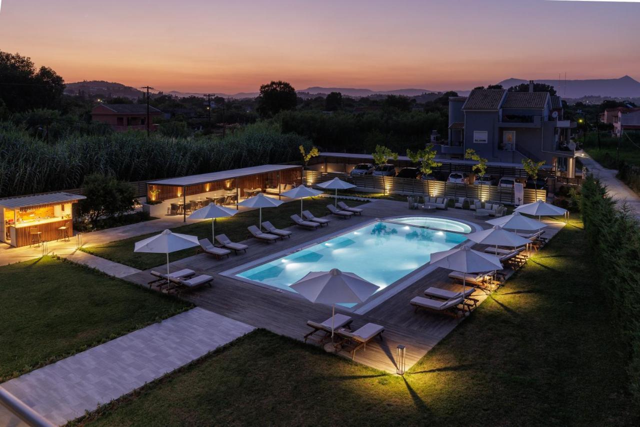 V Luxury Suites Kanálion Exteriör bild